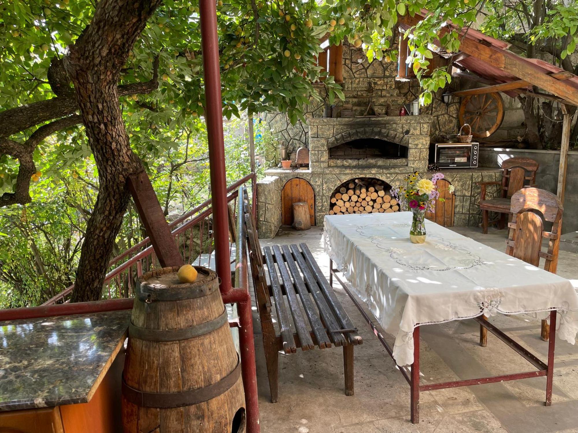 Guest House Anahit Ijevan Esterno foto